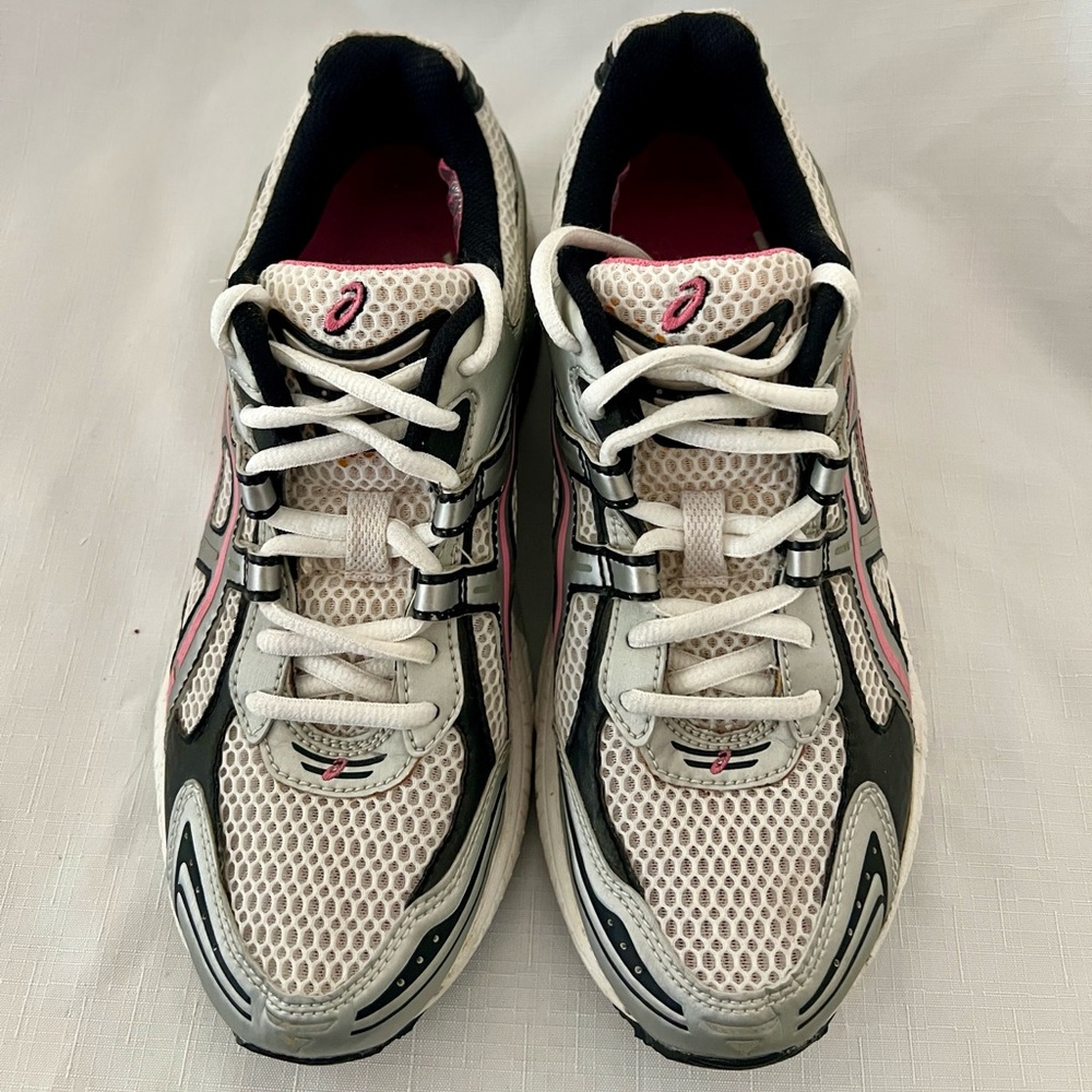 Asics~GT2100~Running/Gym Shoe - Picture 4 of 11